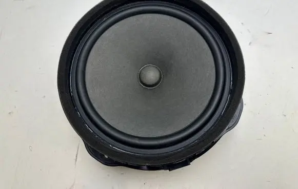Audi A3 S3 8V Front door speaker 8V0035415D