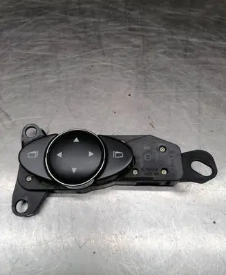 Mercedes-Benz E W211 Wing mirror switch 2118208310