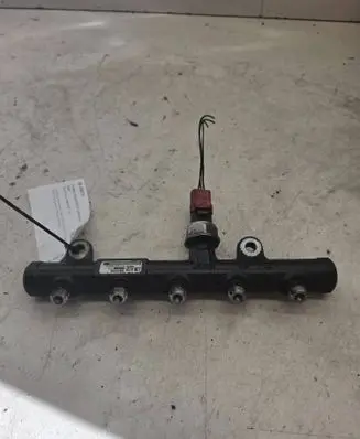 Ford Focus C-MAX Fuel main line pipe 9681649580