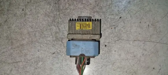 Renault Scenic III - Grand scenic III Glow plug pre-heat relay 8200859243