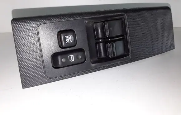 Toyota Corolla Verso E121 Electric window control switch 37075C130B05 848200F040