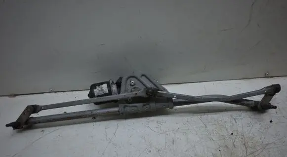 Mini One - Cooper Coupe R56 Front wiper linkage and motor 53555304 8377427