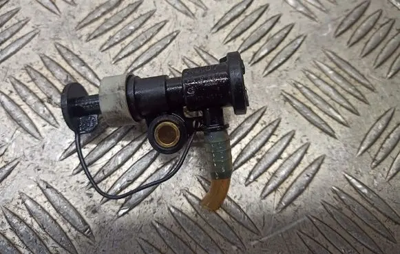 Mercedes-Benz 200 300 W123 Air pressure sensor A6110780349
