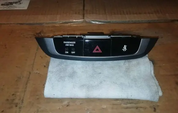 Hyundai ix35 Hazard light switch 847402S450TAN 00624 N45N