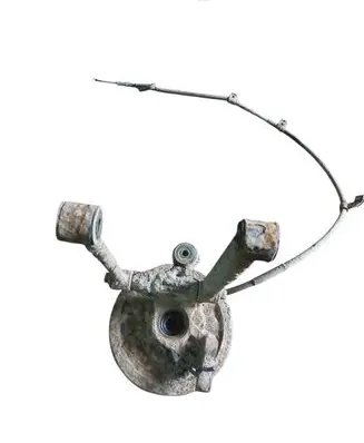 Subaru Impreza I Rear wheel hub