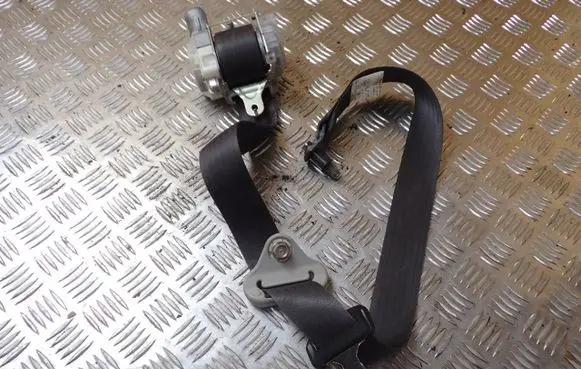 Subaru Forester SH Front seatbelt