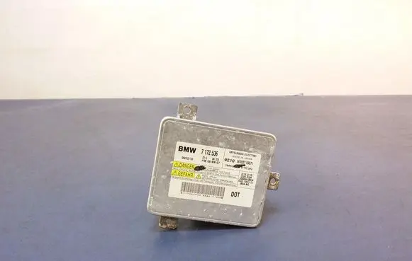 BMW 3 E90 E91 Voltage converter/converter module 7172536