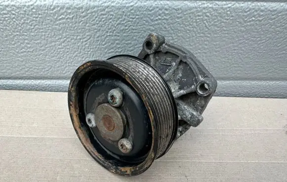 Jeep Cherokee XJ Water pump 4864566