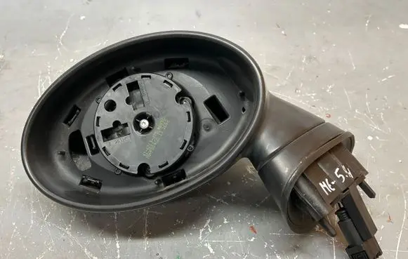 Mini Cooper Hatch Hardtop Front door electric wing mirror 19656293A