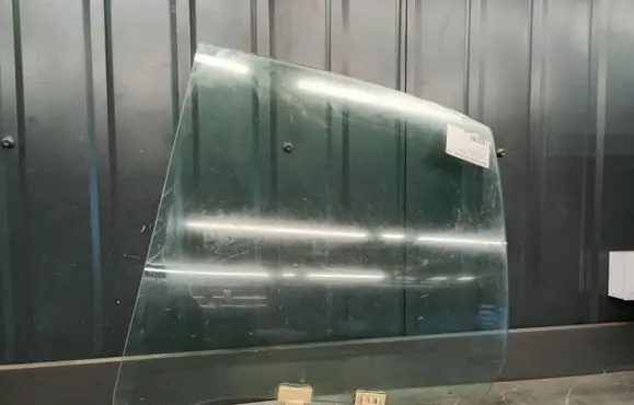 Nissan Almera Rear side window