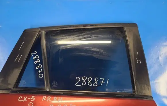 Mazda CX-5 Front windscreen/windshield window KD4772510
