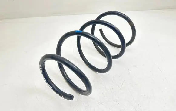 Toyota Avensis T250 Front coil spring
