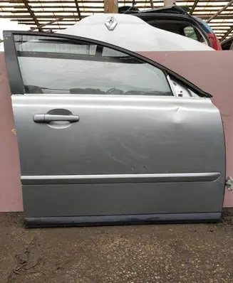 Volvo V50 Front door