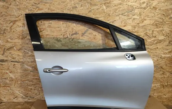 Renault Clio IV Front door 
