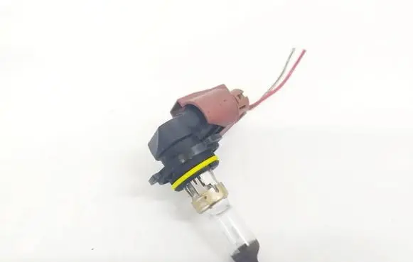 Toyota Corolla Verso AR10 Rear tail light bulb 