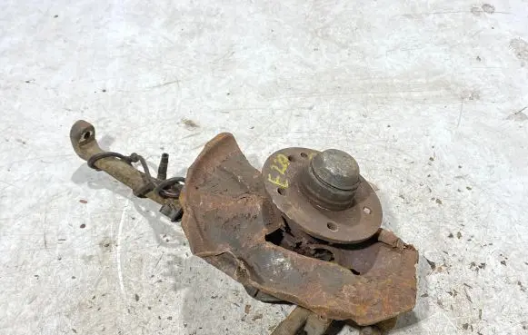 Mercedes-Benz E W210 Front wheel hub spindle knuckle