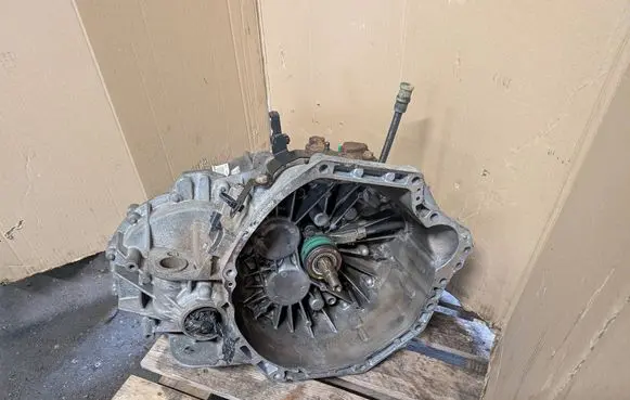 Renault Trafic III (X82) Manual 6 speed gearbox PF6050 320109931R 8200460604