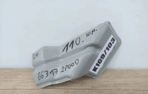 KIA Sorento Fender mounting bracket 66317-2P000