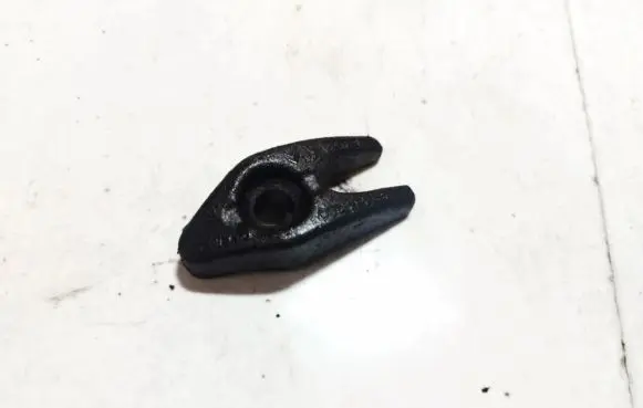 Ford Kuga II Fuel Injector clamp holder 9674341880