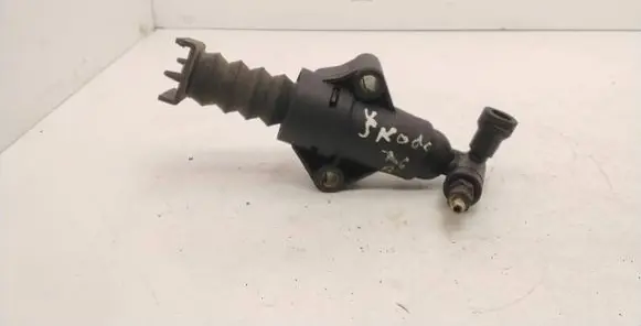 Skoda Octavia Mk1 (1U) Clutch slave cylinder 1J0721261F