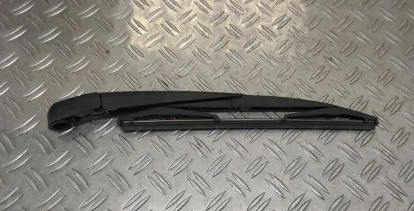 Toyota RAV 4 (XA20) Rear wiper blade 