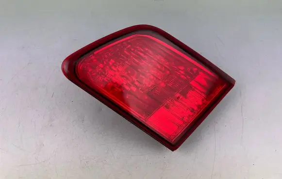 Subaru Legacy Tailgate rear/tail lights 42220071