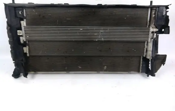 Chevrolet Silverado Coolant radiator 84580360