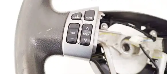 Suzuki Swift I Steering wheel buttons/switches 