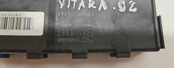 Suzuki Grand Vitara II Fuse module 72818507 05G200245