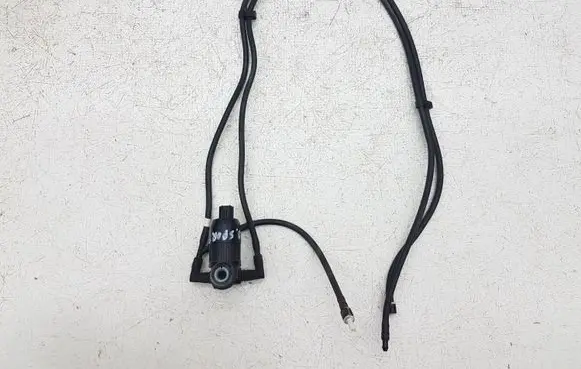 Ford Edge II Windscreen/windshield washer pump DV6117664 DV6117664AA 3U150828