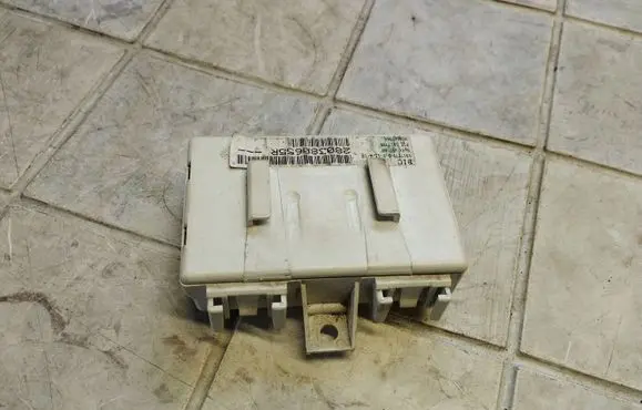 Renault Megane III GPS navigation control unit/module 281139717