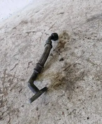 Coolant pipe/hose