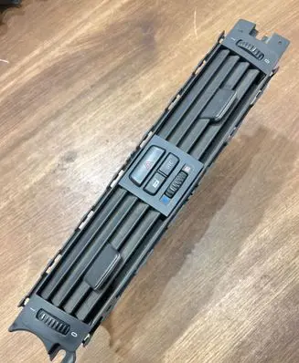 BMW 3 E90 E91 Dash center air vent grill 6924082 14482110