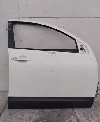 Nissan Qashqai Front door
