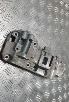 BMW 3 F30 F35 F31 Generator/alternator bracket 8506863