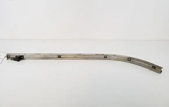 Mercedes-Benz Vito Viano W639 Sliding door middle roller runner A6397600335