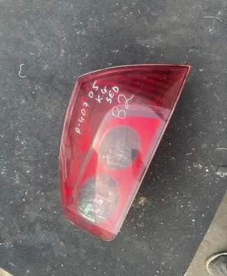 Peugeot 407 Rear/tail lights 085501937 085501937L