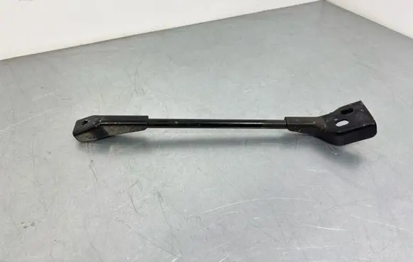 Land Rover Defender Rear control arm L8B2106K09AA