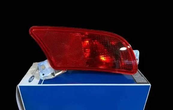 Ford Kuga III Fog light part LV4B15K273AC LV4Z15200E 2711894