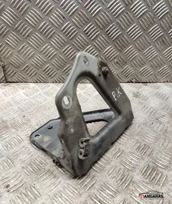Audi A6 S6 C6 4F Fender mounting bracket 4f0821135