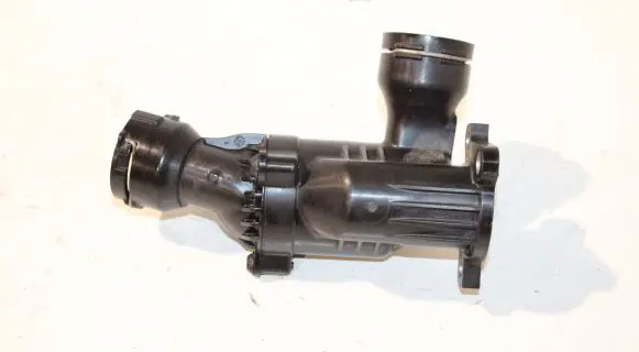 Thermostat/thermostat housing