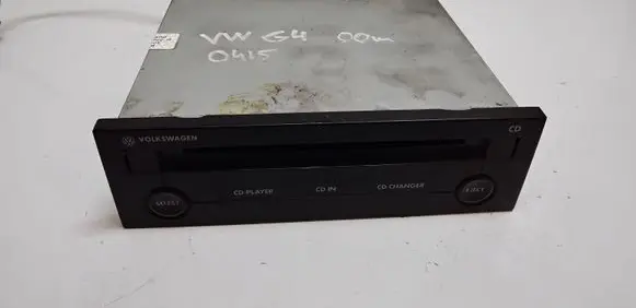 Volkswagen Golf IV CD/DVD changer 