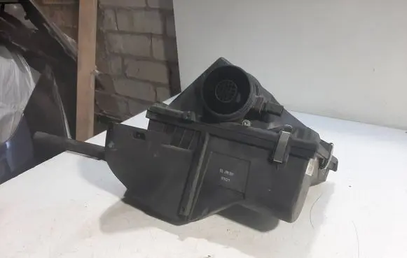 Air filter box