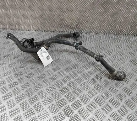 BMW iX Engine coolant pipe/hose 8475142 8475148