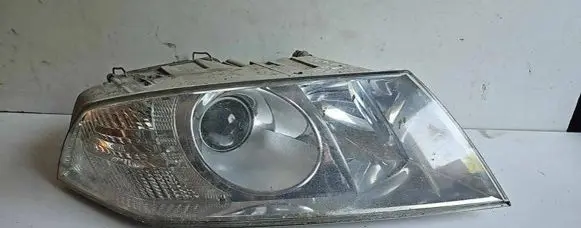 Skoda Octavia Mk2 (1Z) Headlight/headlamp