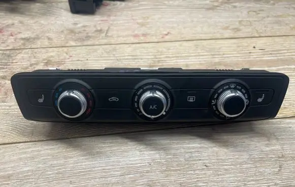 Audi A1 Climate control unit 83A820047G