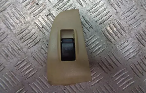 Toyota Avensis T250 Quarter vent window switch 