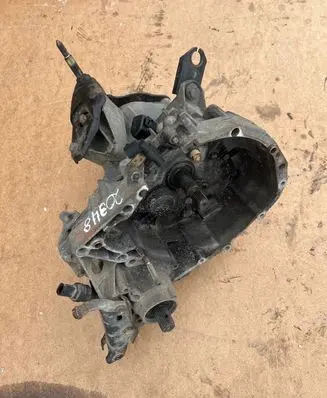 Renault Clio III Manual 5 speed gearbox 