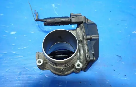 Ford Kuga I Electric throttle body valve 9M5Q-9E926-AA 1703110420 A2C53286823