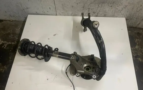 BMW X1 F48 F49 Front wheel hub 6876646 07105127